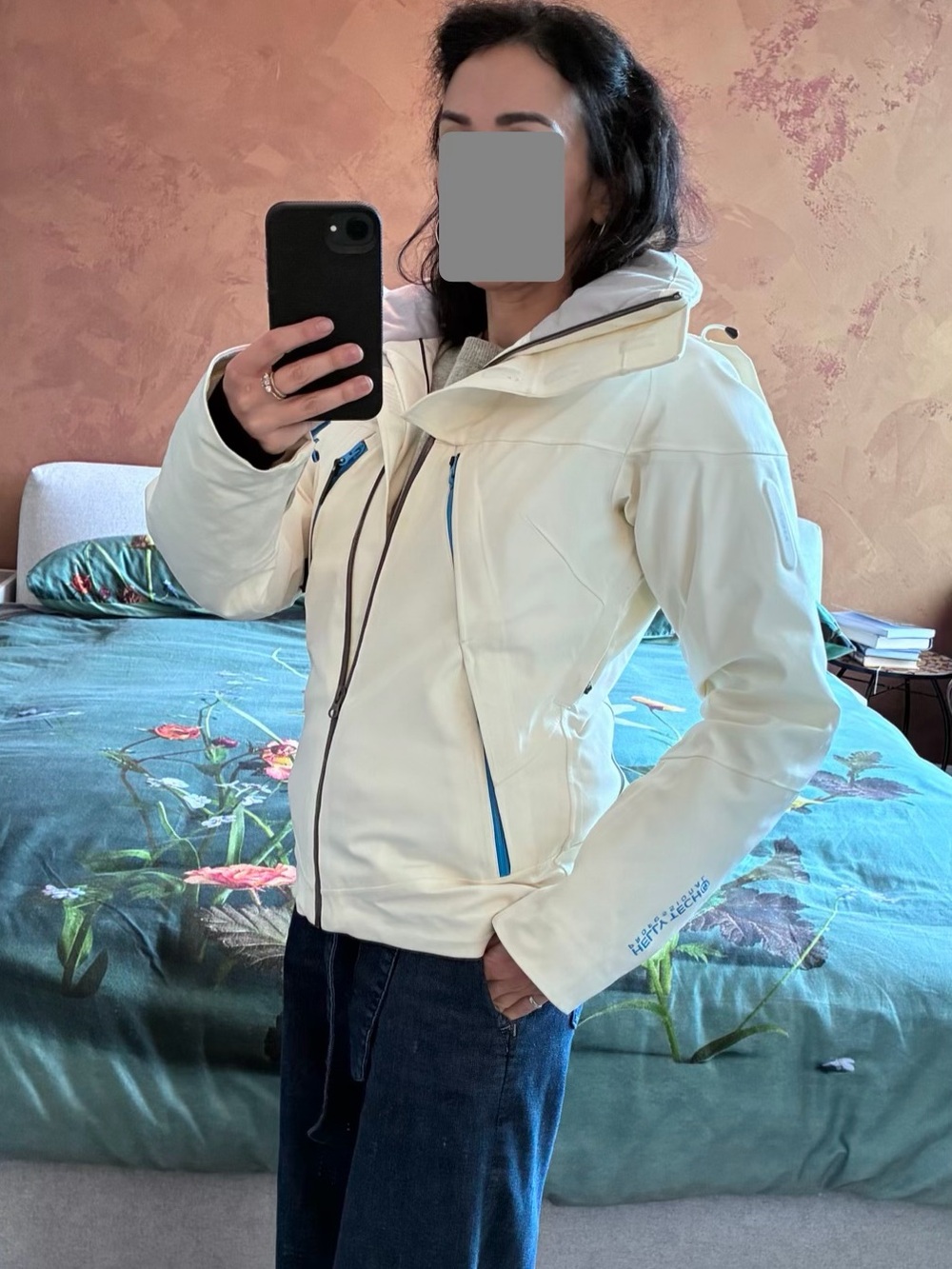 Helly Hansen white ski Jacket with many features _ Women XS/Youth XL 14